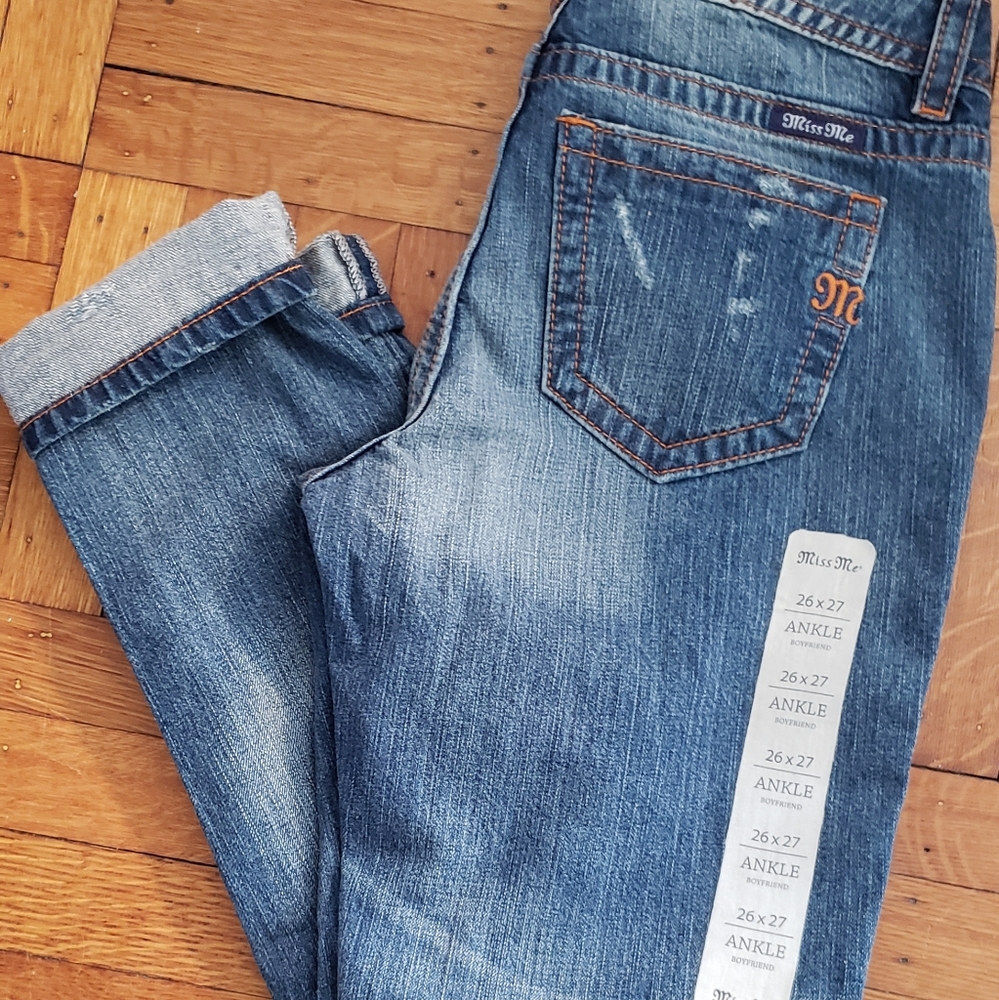 NEW W TAGS, MISS ME BOYFRIEND JEANS SIZE 26 - Picture 1 of 6
